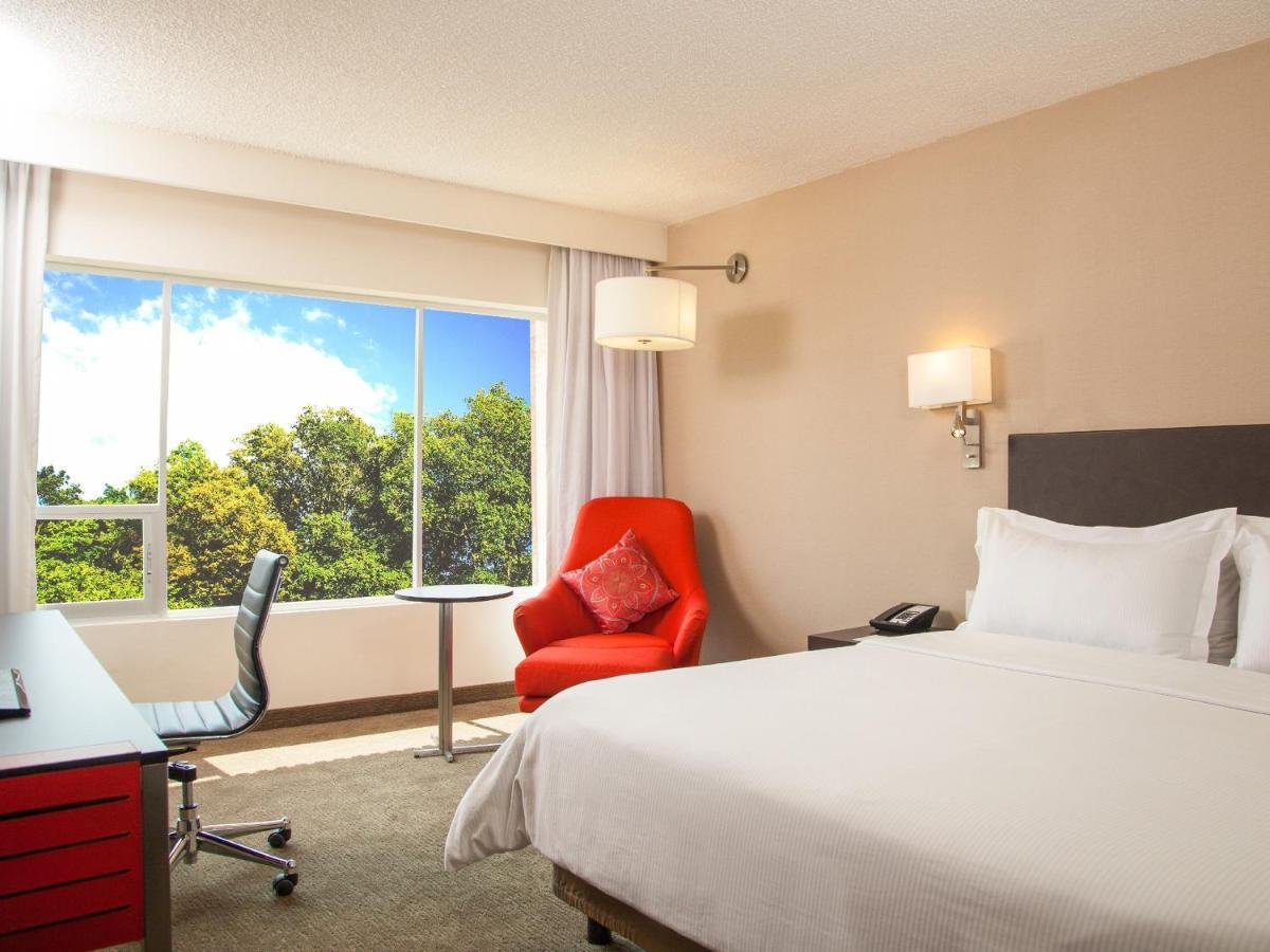 Fiesta Inn Guadalajara Aeropuerto Las Pintas Eksteriør bilde