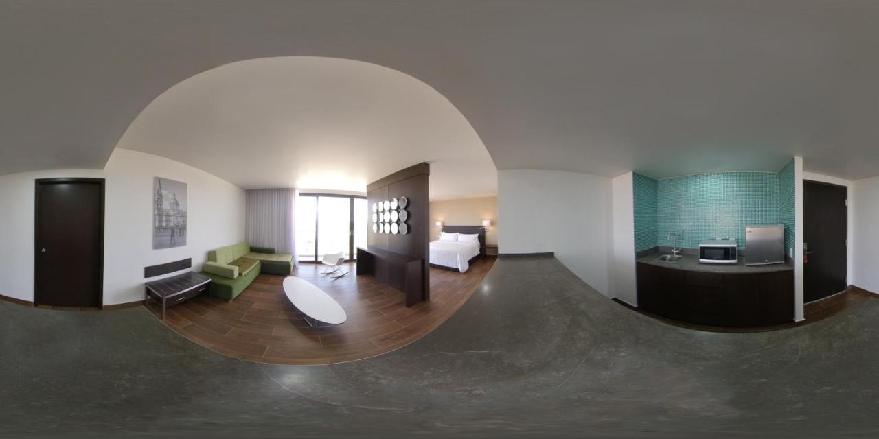 Fiesta Inn Guadalajara Aeropuerto Las Pintas Eksteriør bilde