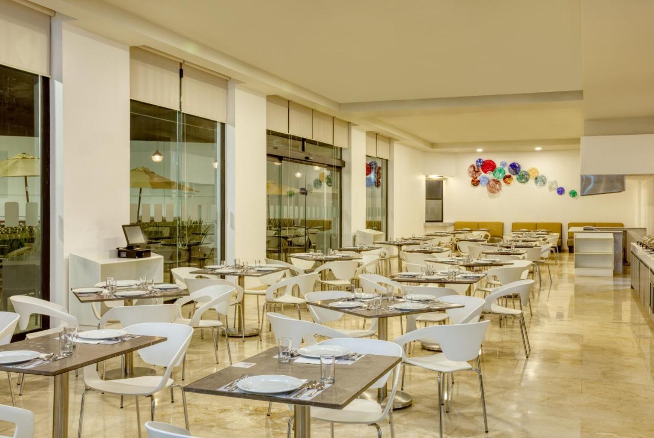 Fiesta Inn Guadalajara Aeropuerto Las Pintas Eksteriør bilde