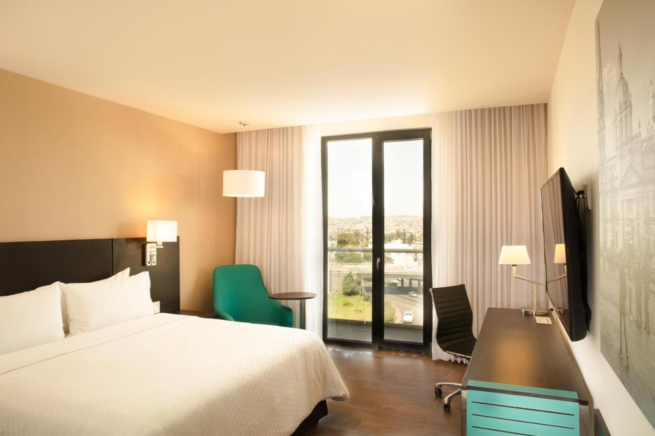Fiesta Inn Guadalajara Aeropuerto Las Pintas Eksteriør bilde
