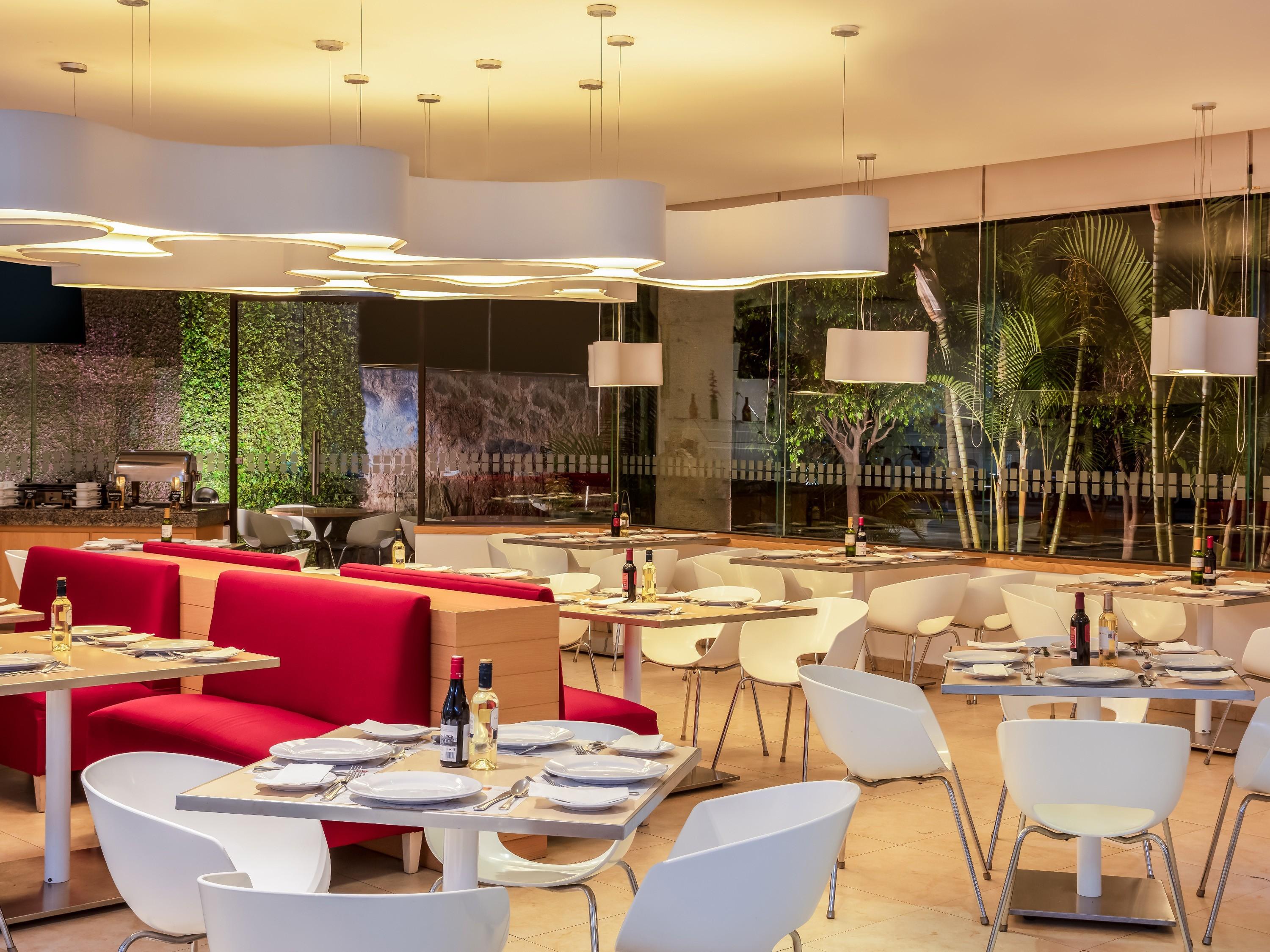 Fiesta Inn Guadalajara Aeropuerto Las Pintas Eksteriør bilde